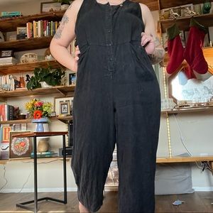Beaton Linen Pocket Jumpsuit (Black Linen)